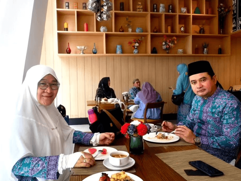Khazzanah Tours Jakarta - Makan Bersama Ustadz